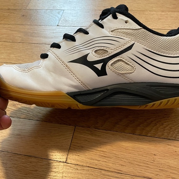 Mizuno Cyclone Speed 3 White and Black Athletic Sneakers Women’s 9 - Picture 9 of 11